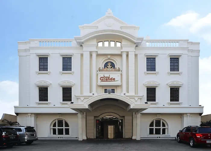 Grande Hotel Lampung Powered By Archipelago